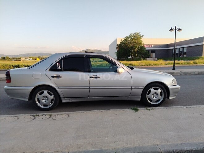 Mercedes C 230-6