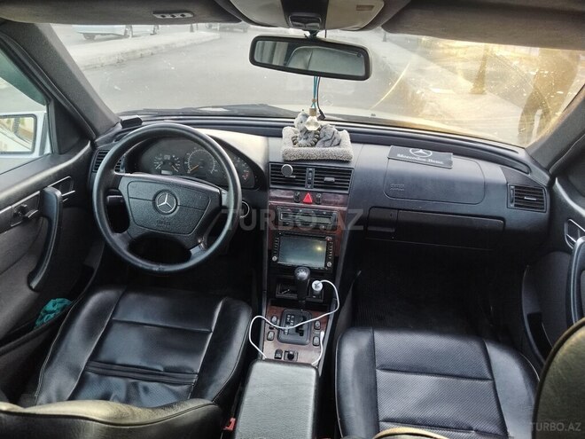 Mercedes C 230-9