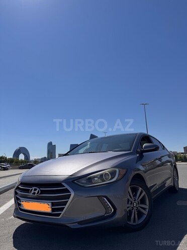 Hyundai Elantra-1