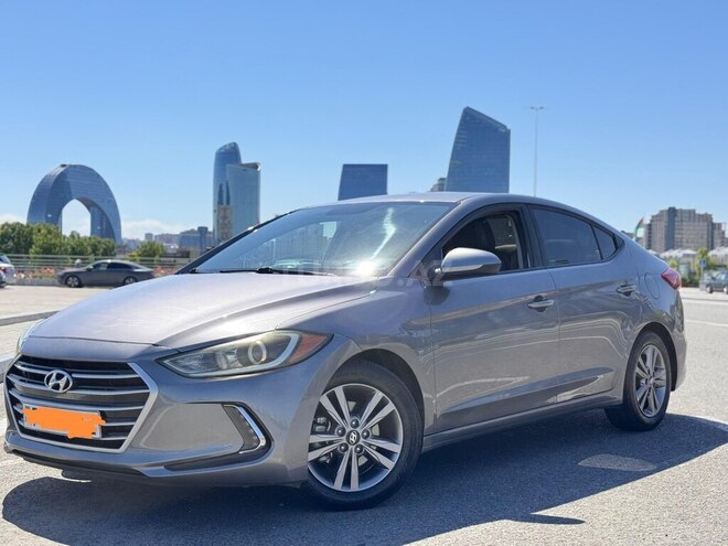 Hyundai Elantra-5