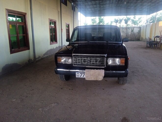 LADA (VAZ) 2107-1