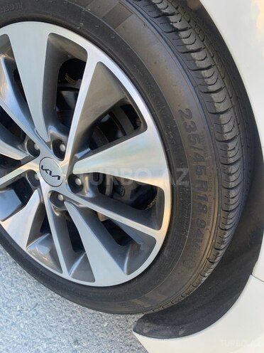 Kia K5-14