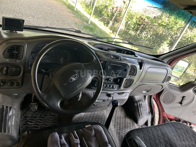 Ford Transit-3