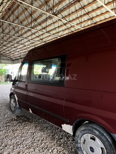 Ford Transit-7