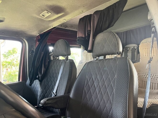 Ford Transit-4
