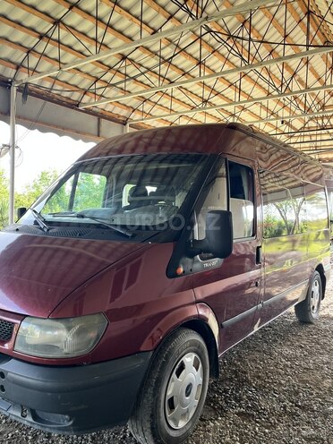 Ford Transit-9