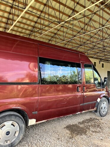 Ford Transit-5