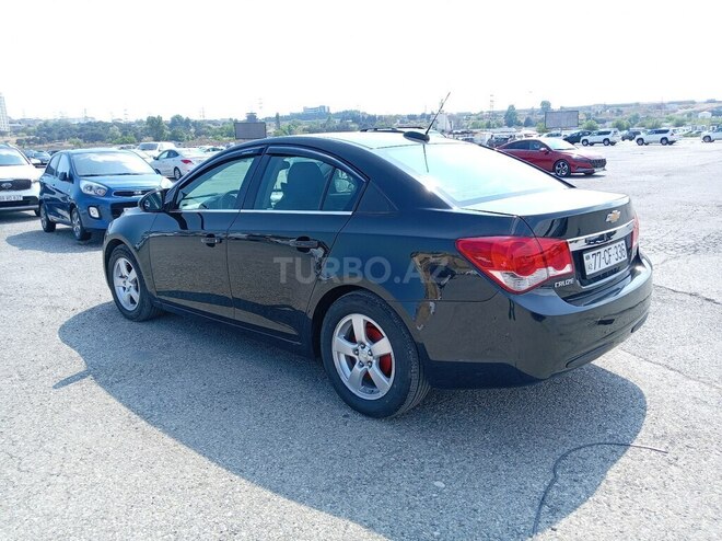 Chevrolet Cruze-13