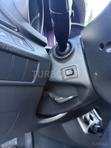Hyundai Santa Fe-17