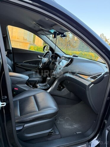 Hyundai Santa Fe-10