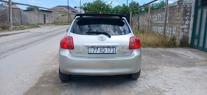Toyota Auris-4