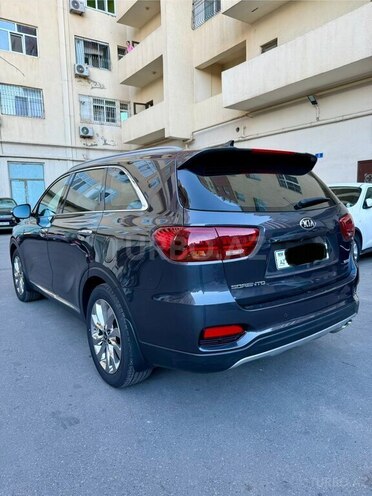 Kia Sorento-3