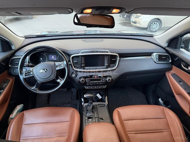 Kia Sorento-8