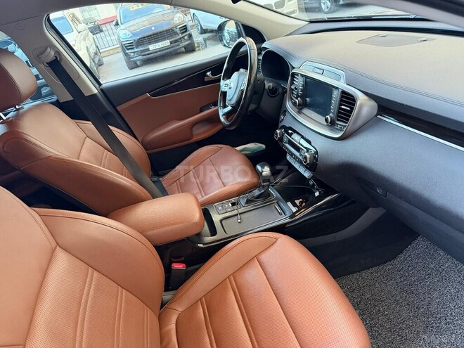 Kia Sorento-11