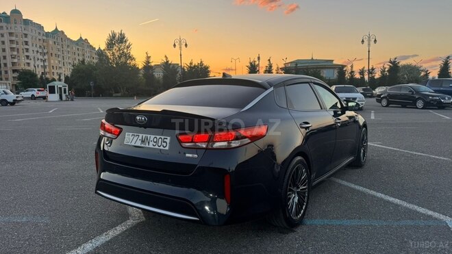 Kia K5-17