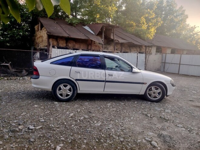 Opel Vectra-6