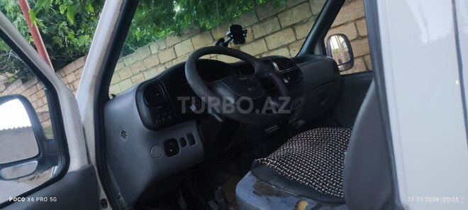 Ford Transit-4