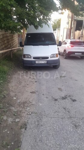 Ford Transit-5