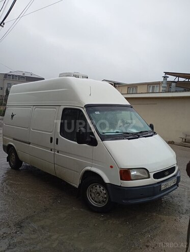 Ford Transit-1