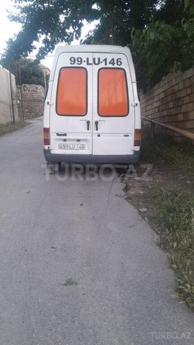 Ford Transit-6