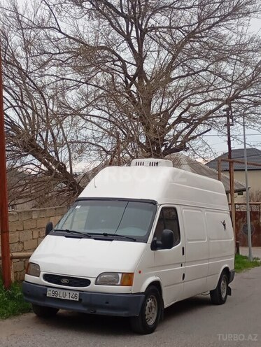 Ford Transit-7