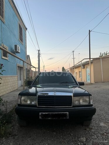 Mercedes 190-1
