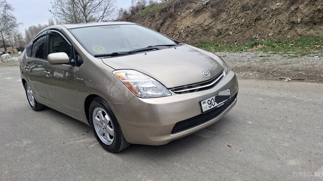 Toyota Prius-2