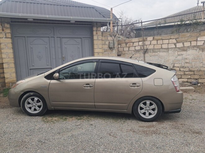 Toyota Prius-7