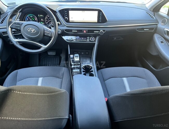 Hyundai Sonata-15