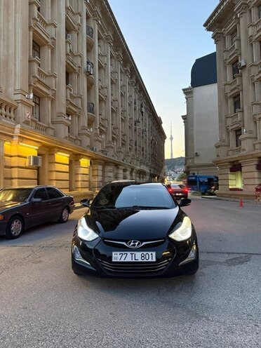 Hyundai Elantra-2
