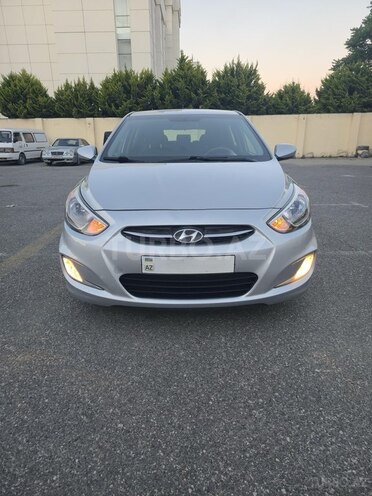 Hyundai Accent-1