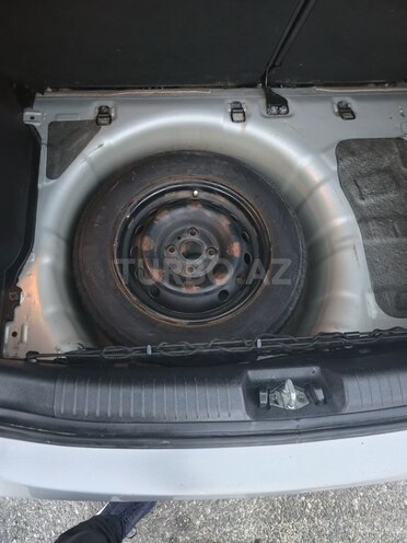 Hyundai Accent-9