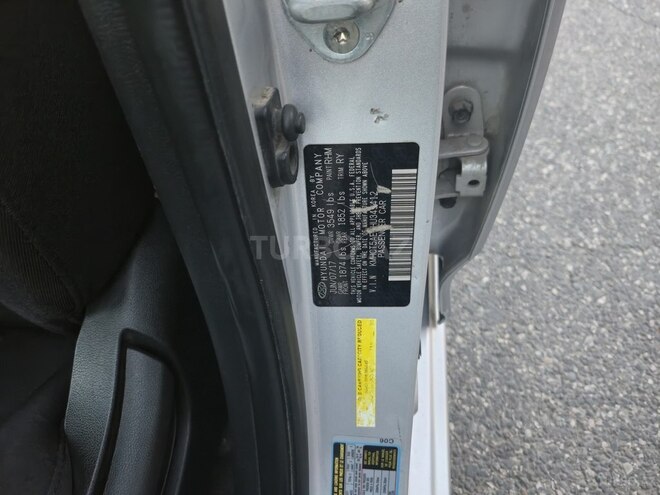 Hyundai Accent-10