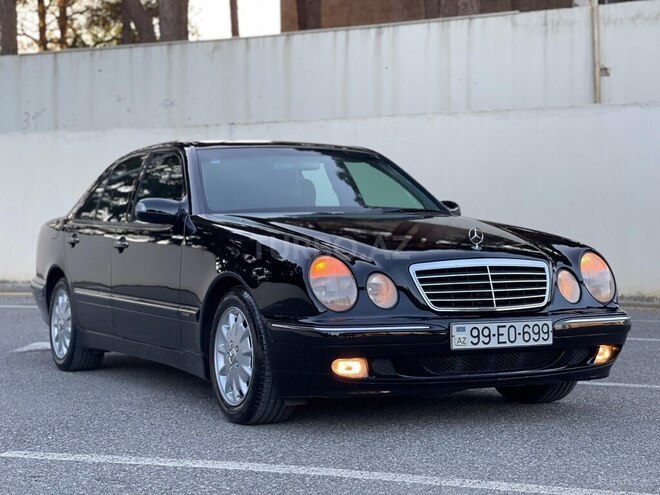 Mercedes E 240-2