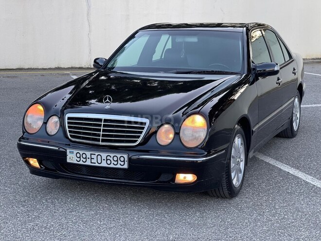 Mercedes E 240-4