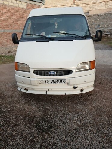 Ford Transit-2