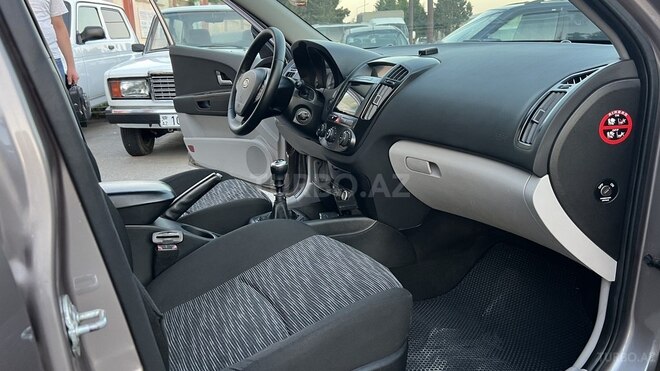 Kia Ceed-14
