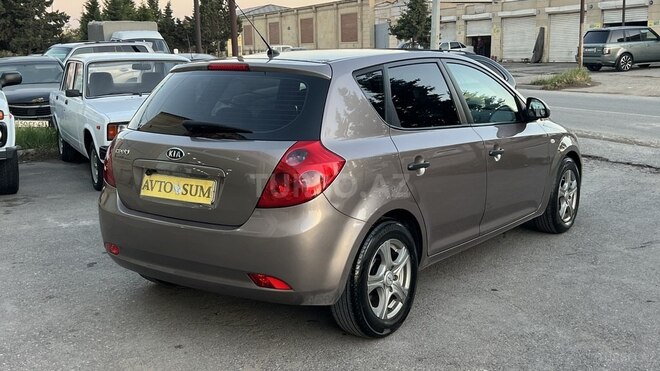 Kia Ceed-9