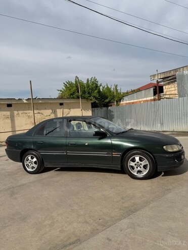 Opel Omega-17