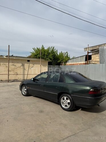 Opel Omega-8