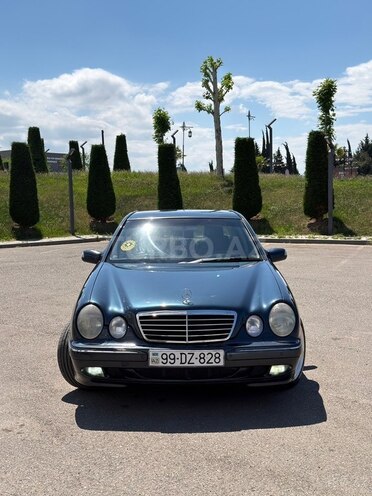 Mercedes E 220-2