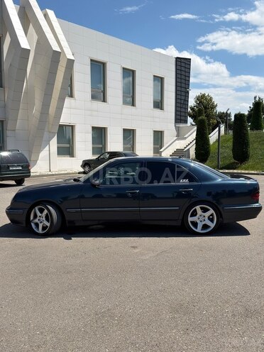 Mercedes E 220-6