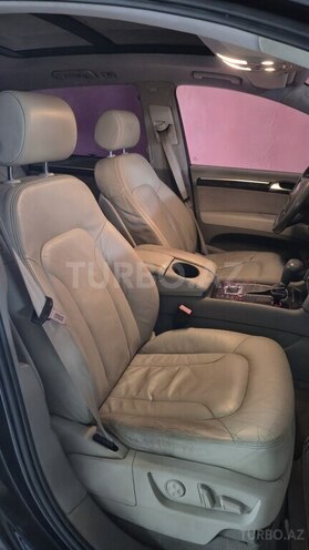 Audi Q7-7