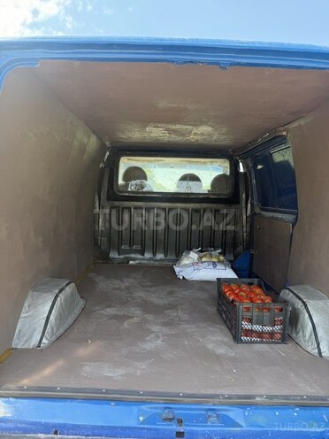 Ford Transit-13