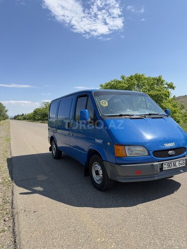 Ford Transit-2
