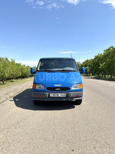 Ford Transit-1