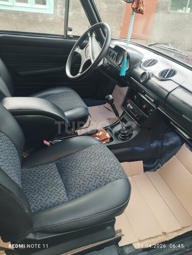 LADA (VAZ) 2106-4