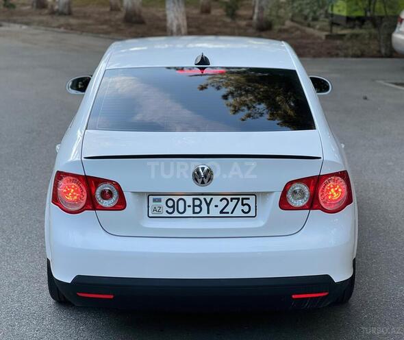 Volkswagen Jetta-5