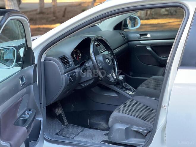 Volkswagen Jetta-14