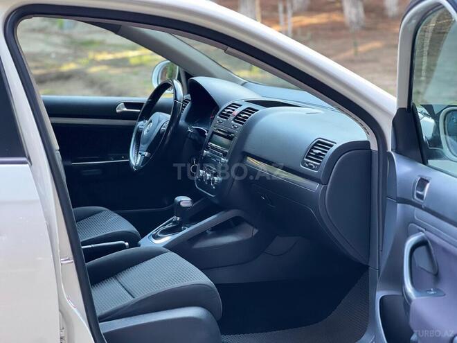 Volkswagen Jetta-15